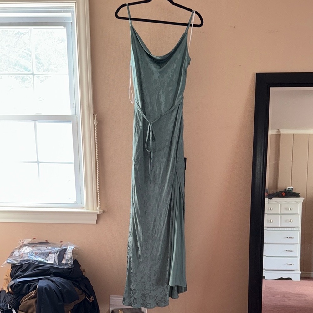 NWT! Lulu's Satin Maxi Dress